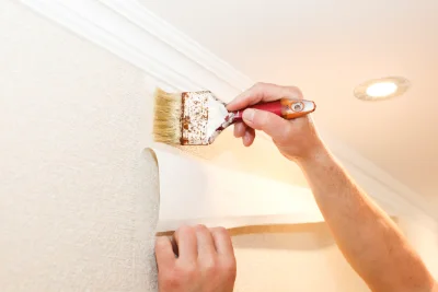 Pose de papier peint à Créot — revêtements muraux et toiles de verre